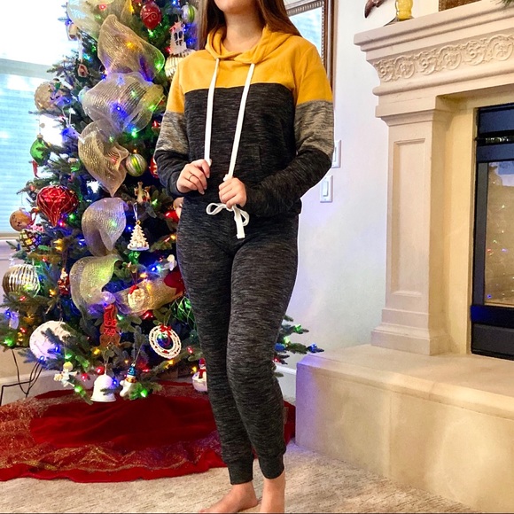 CLEARANCE-FIRM‼️5🌟Color Block Jogger Jumpsuit - Picture 4 of 7